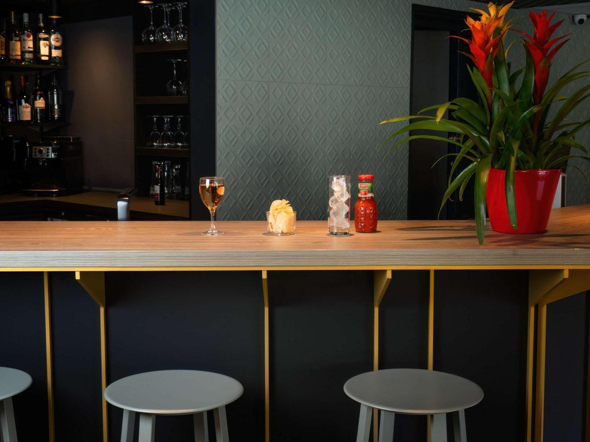 Ibis Cergy Pontoise Le Port Hotel Eksteriør billede