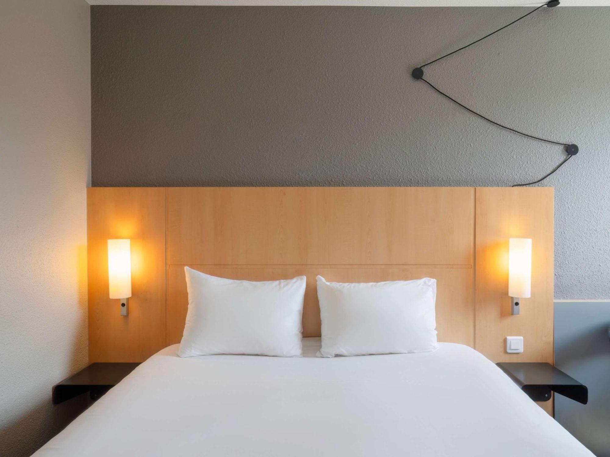 Ibis Cergy Pontoise Le Port Hotel Eksteriør billede