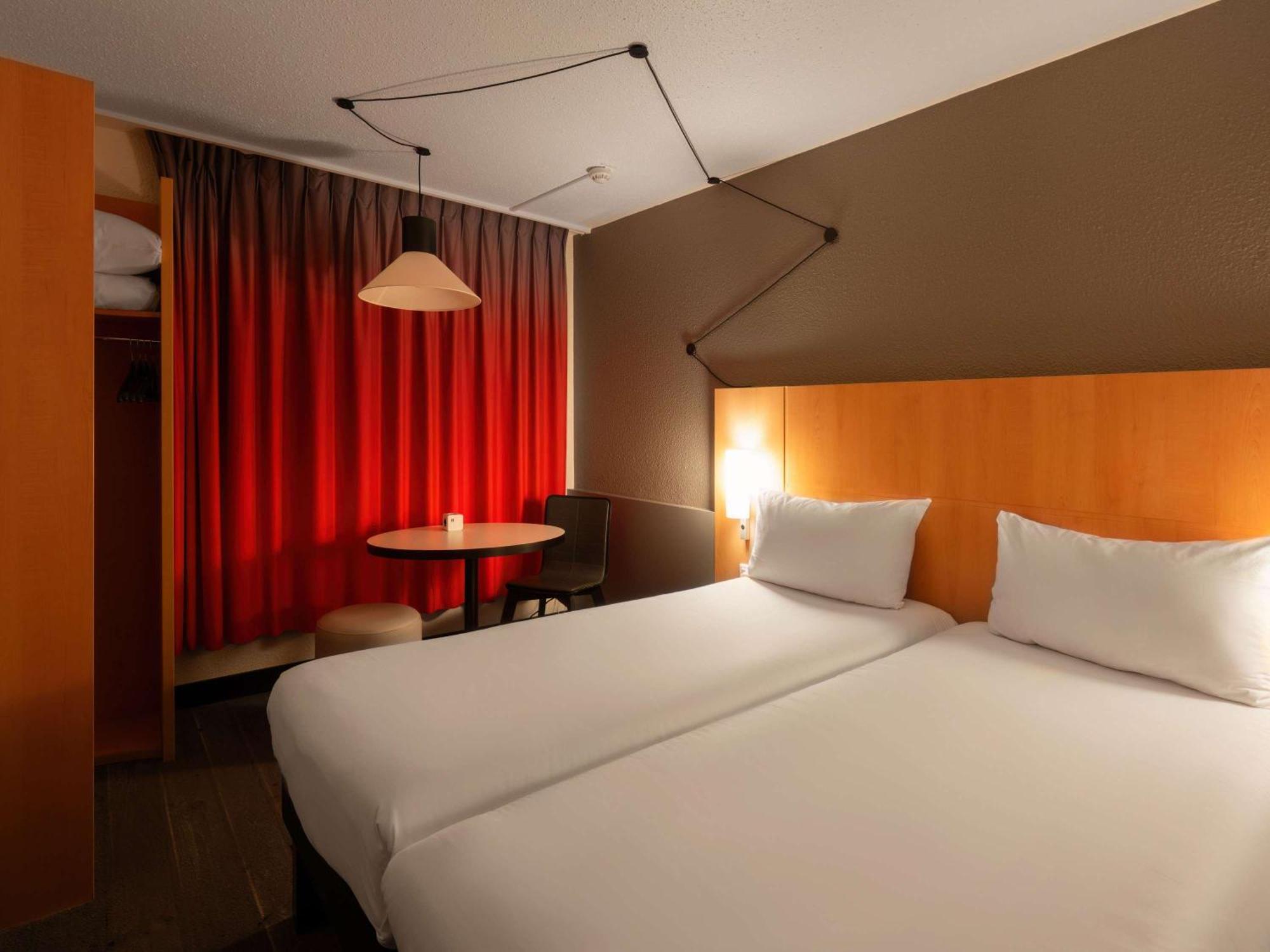 Ibis Cergy Pontoise Le Port Hotel Eksteriør billede