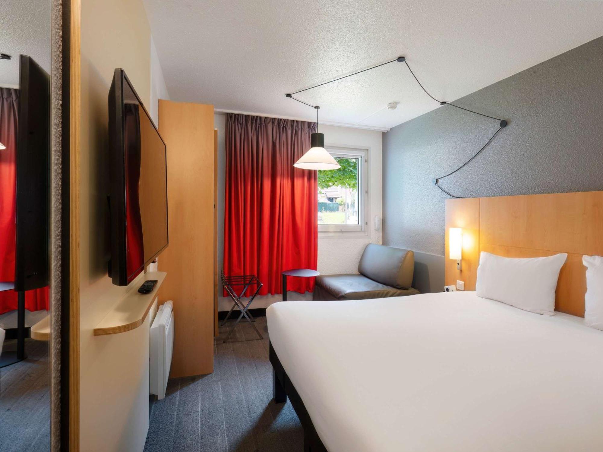 Ibis Cergy Pontoise Le Port Hotel Eksteriør billede